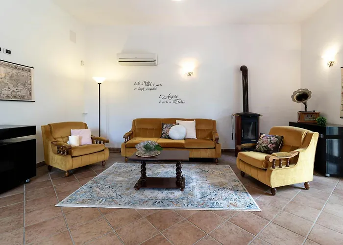 بيت للعطل Historic Among Olive Groves Near The Sea