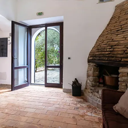 Historic Among Olive Groves Near The Sea Ferienhaus Roccella Ionica