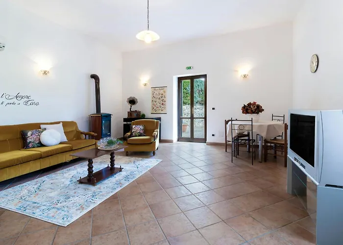 Historic Among Olive Groves Near The Sea Casa de Férias Roccella Ionica