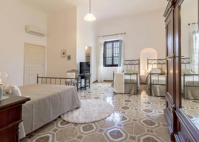 Casa de Férias Historic Among Olive Groves Near The Sea